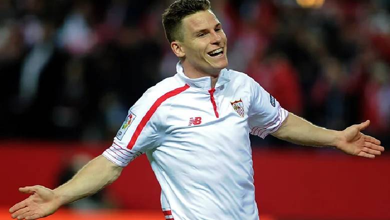 Unforgettable fastest hat trick in European football that changed history forever - Ảnh 2